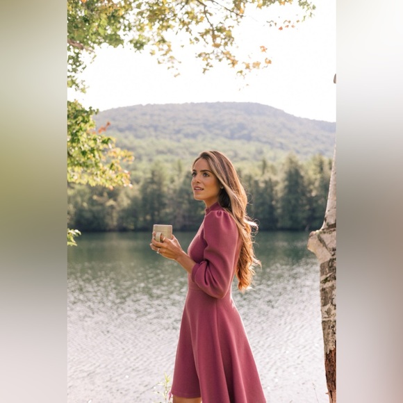 Gal Meets Glam - Maggie - Picture 3 of 9